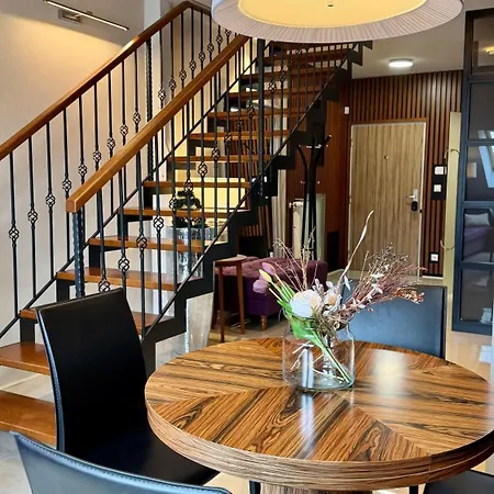 - Hlavna Ulica, Centrum, Netflix, Parking * Kosice
