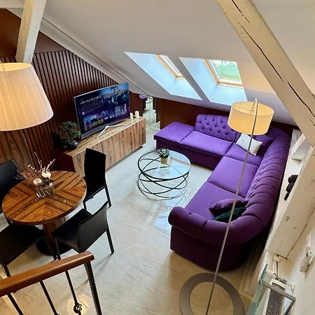 - Hlavna Ulica, Centrum, Netflix, Parking Košice