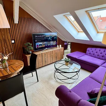 - Hlavná Ulica, Centrum, Netflix, Parking Apartamento