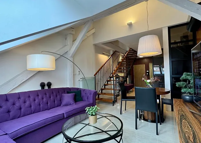 - Hlavna Ulica, Centrum, Netflix, Parking Košice